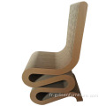 Chaise latéral marginante et pouf